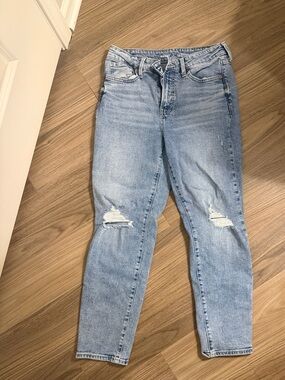 Old Navy Light Blue Distressed Boyfriend Jeans